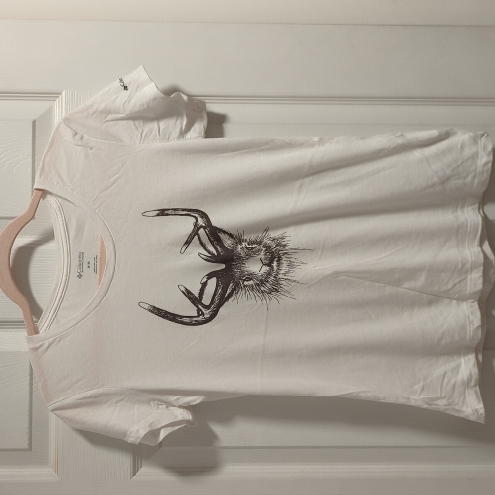 Columbia t-shirt size Med